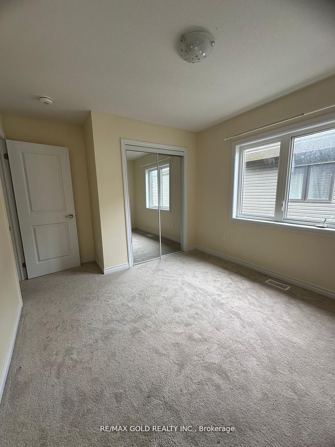 121 Explorer Way