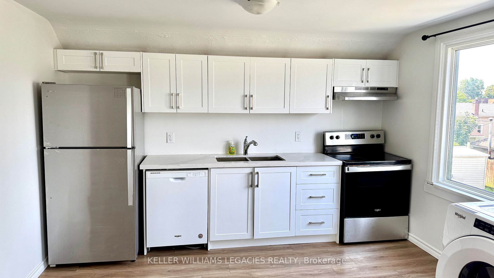 301 Wallace Ave Avenue S #Upper