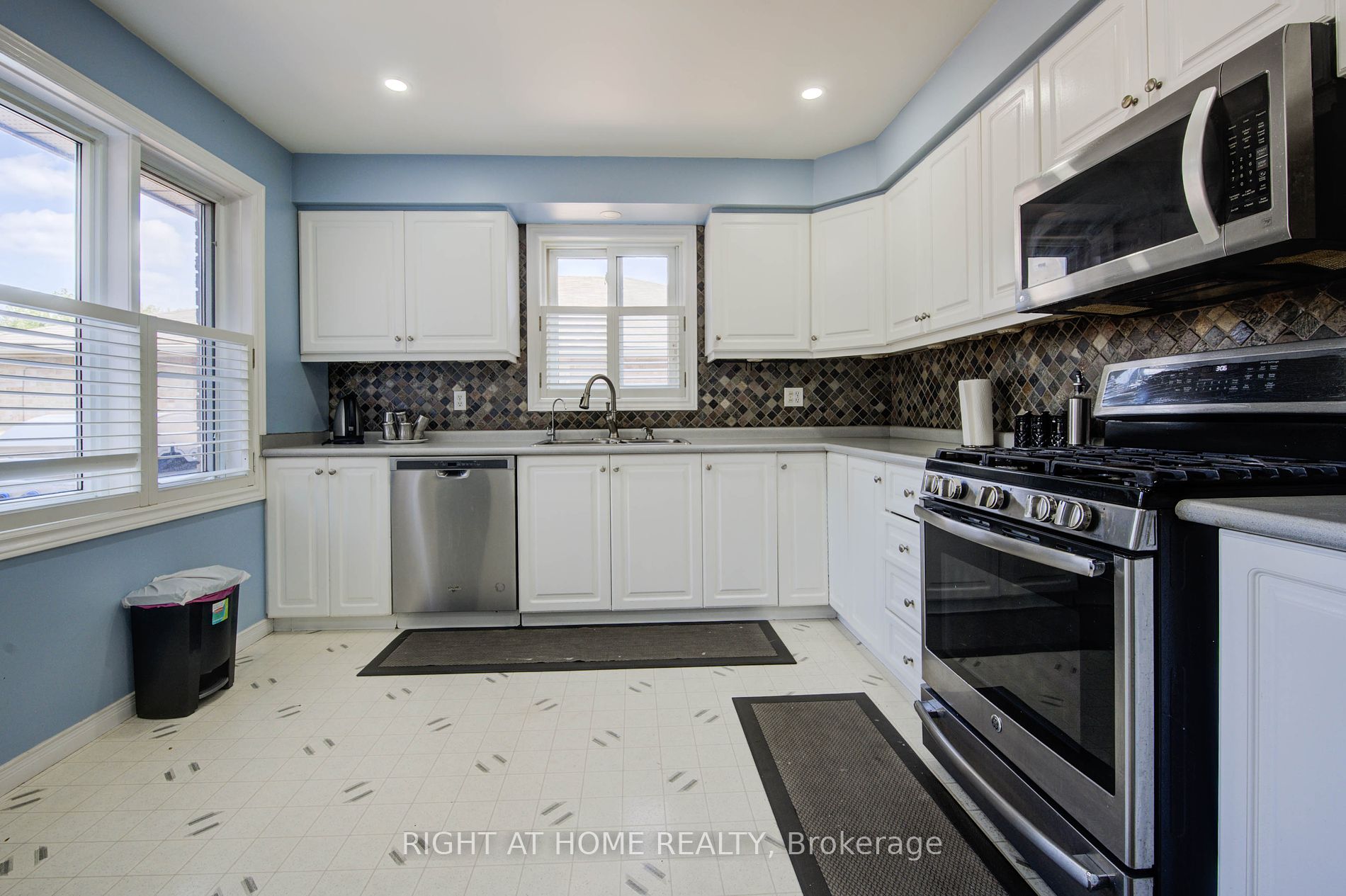 258 Saginaw Parkway