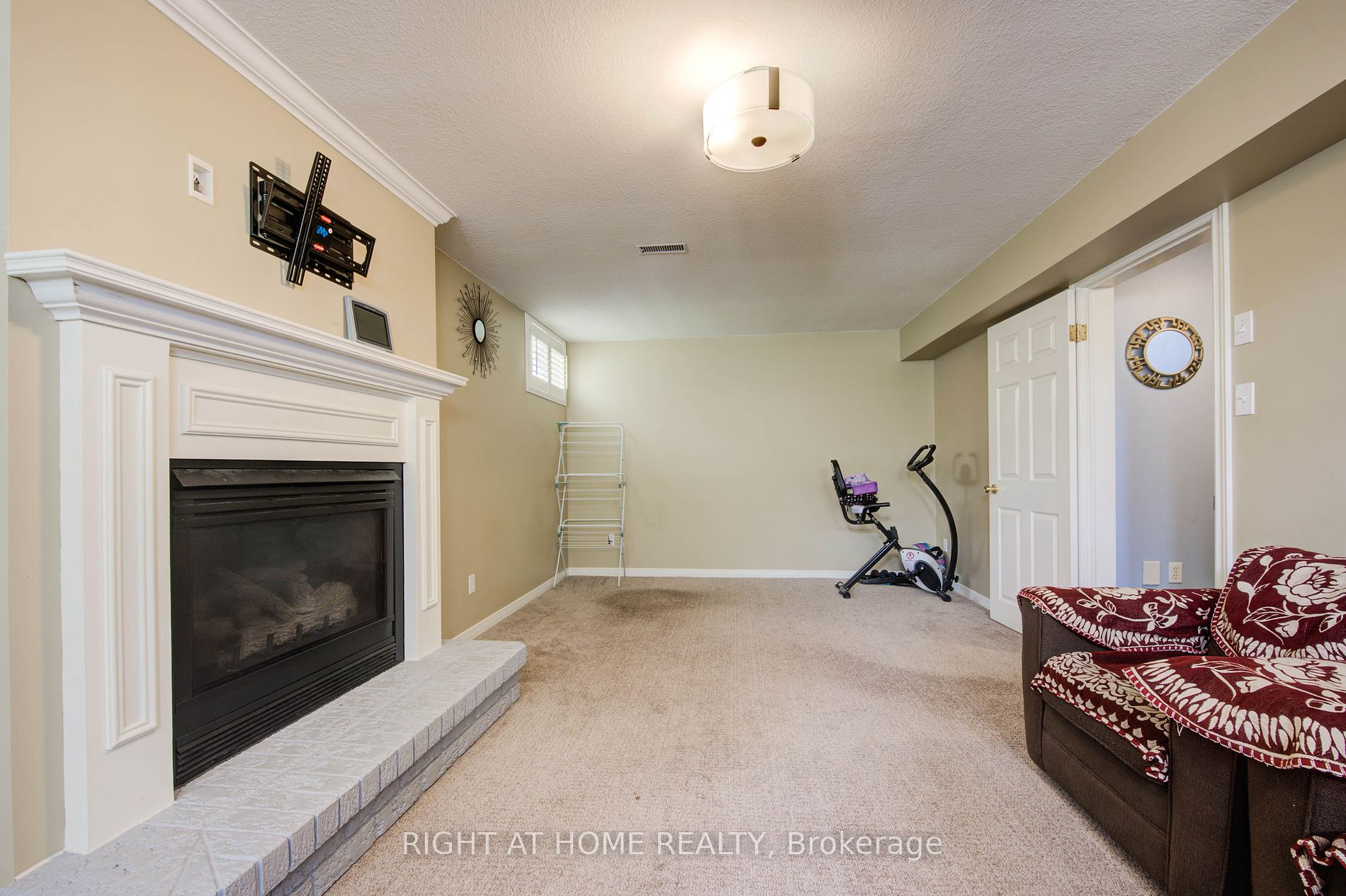 258 Saginaw Parkway