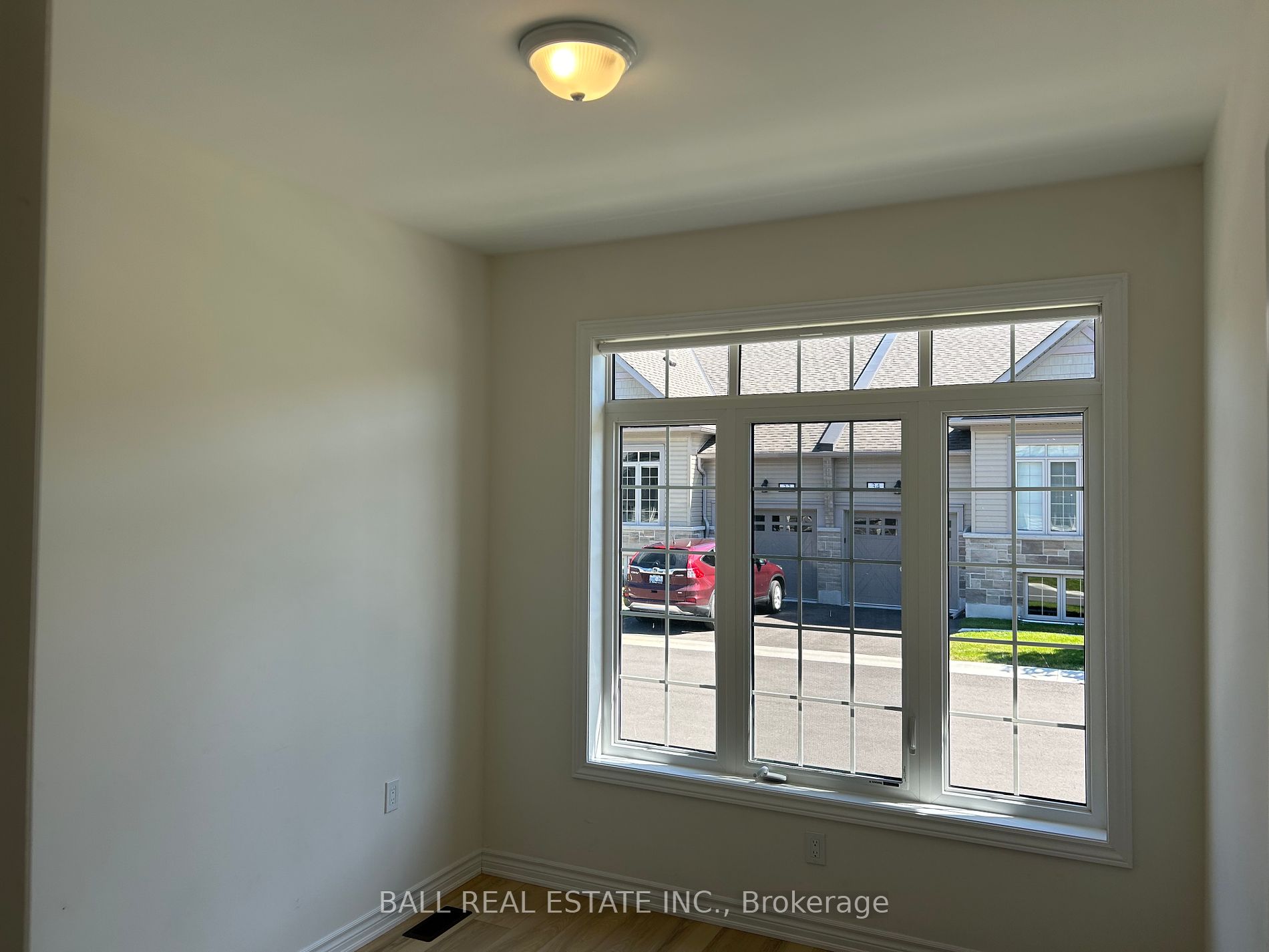 17 Lakewood Crescent #26