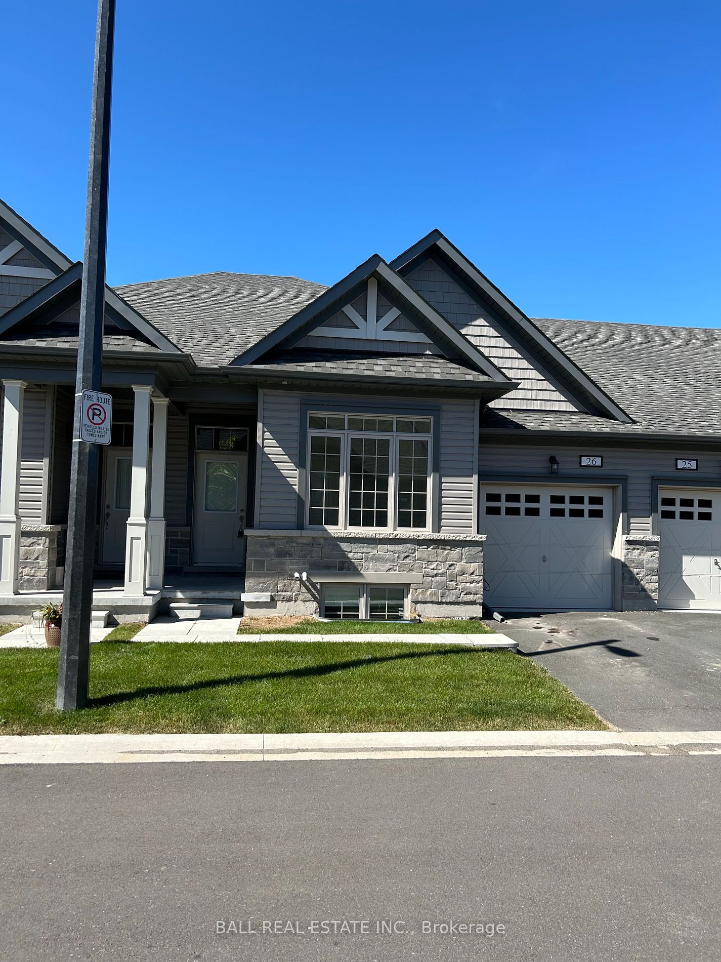 17 Lakewood Crescent #26