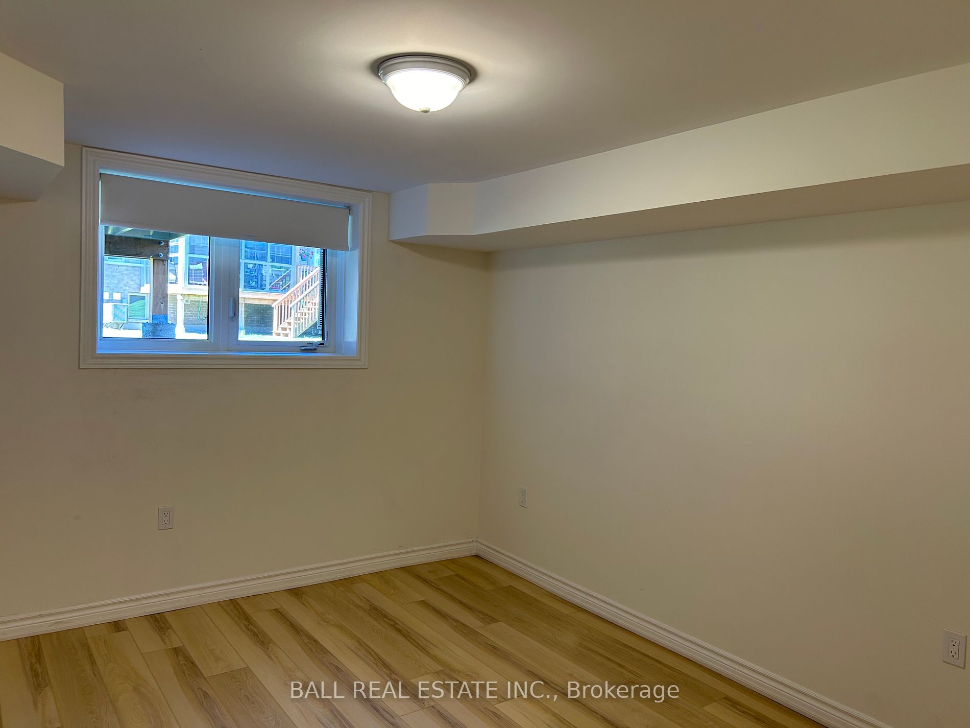 17 Lakewood Crescent #26