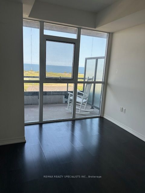 560 North Service Rd, #807