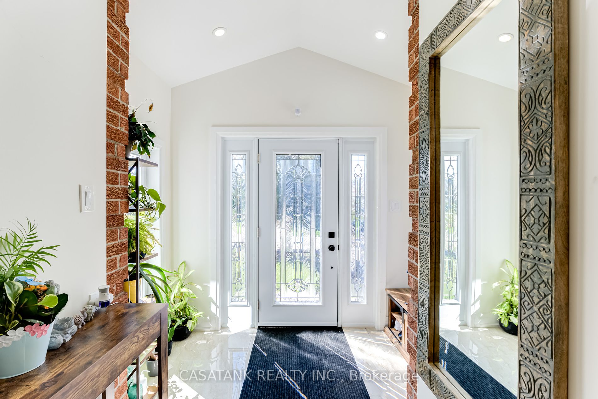 11 Peter St