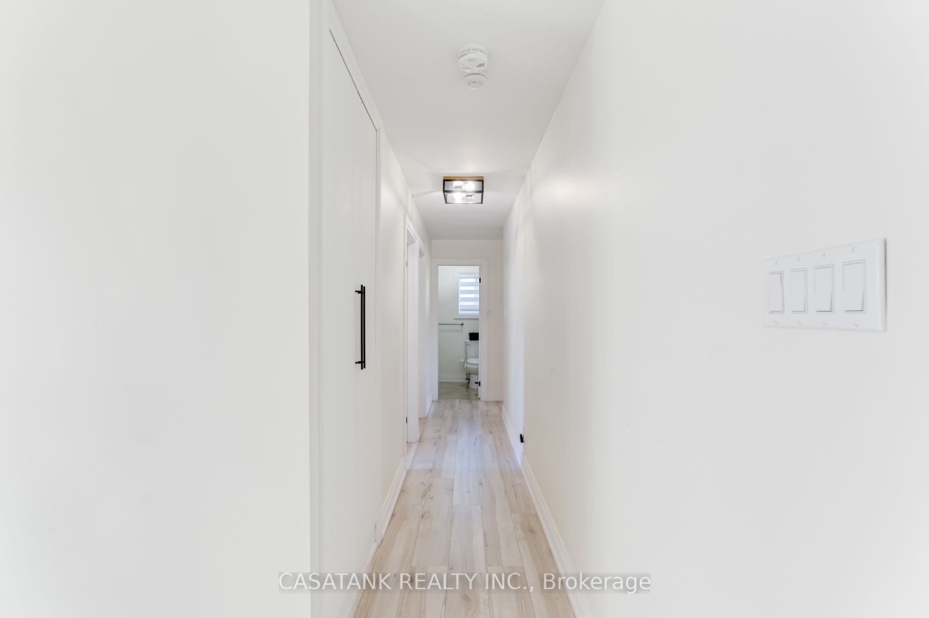 11 Peter St