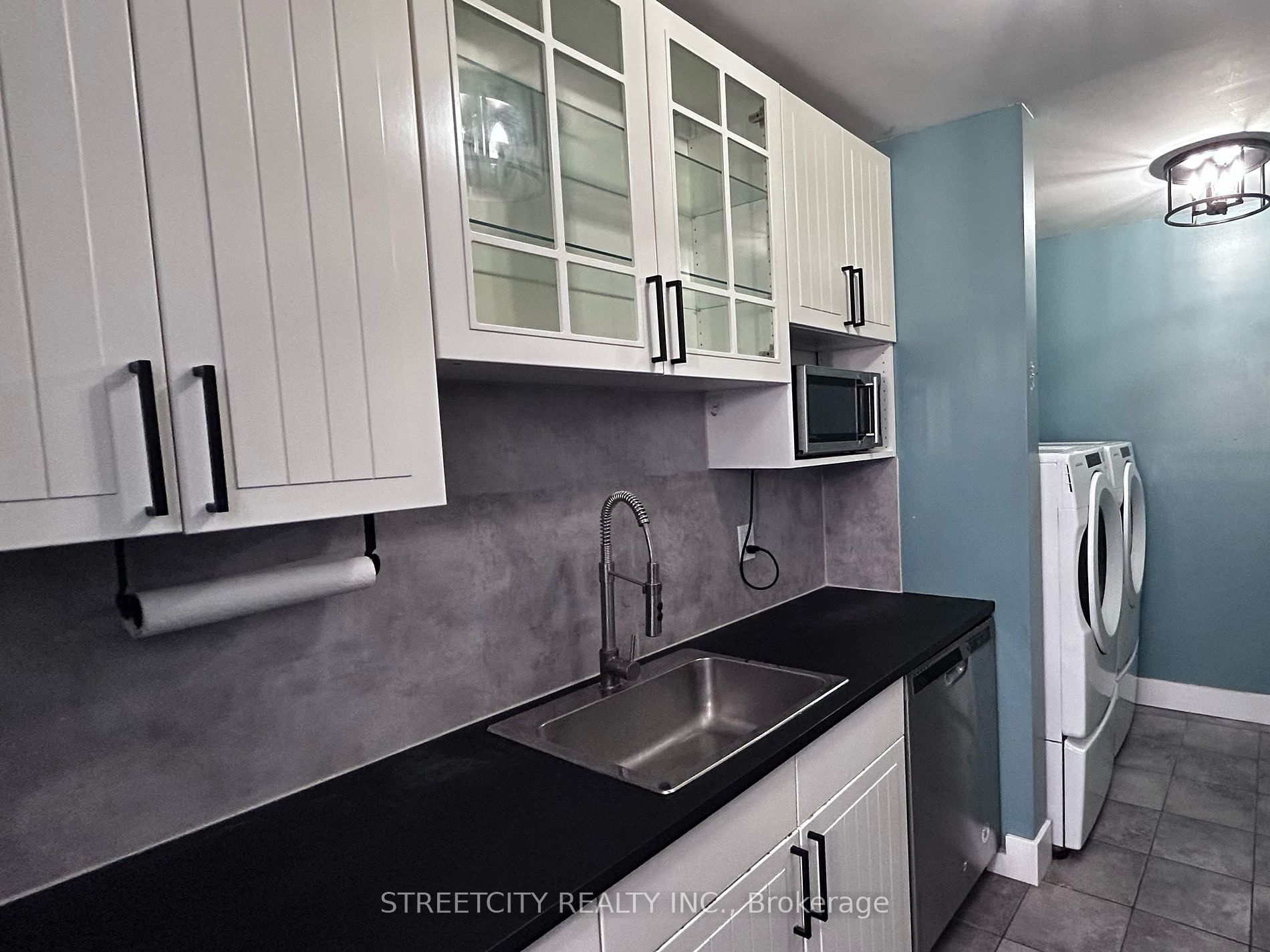 1096 Jalna Blvd, #119