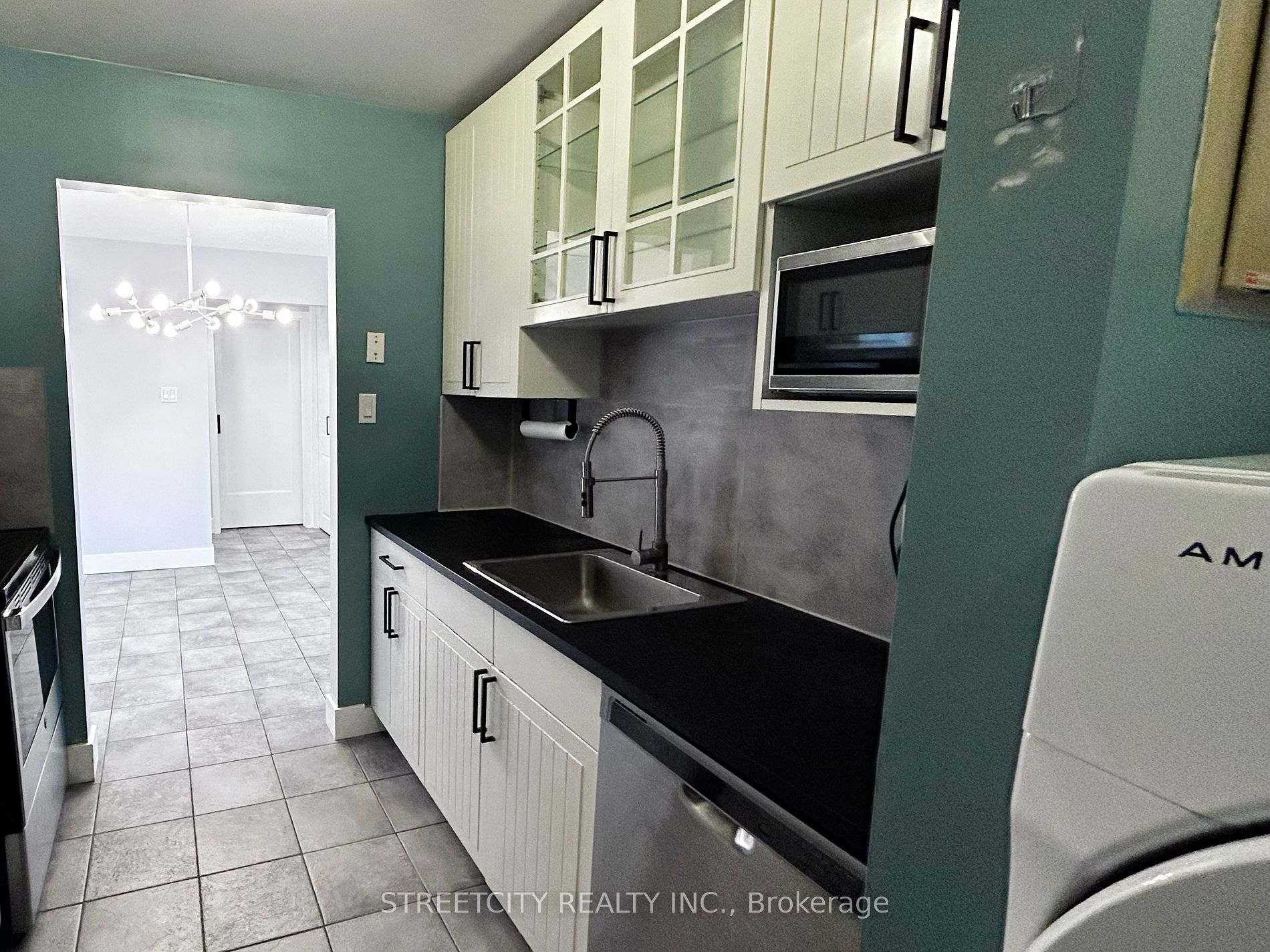 1096 Jalna Blvd, #119