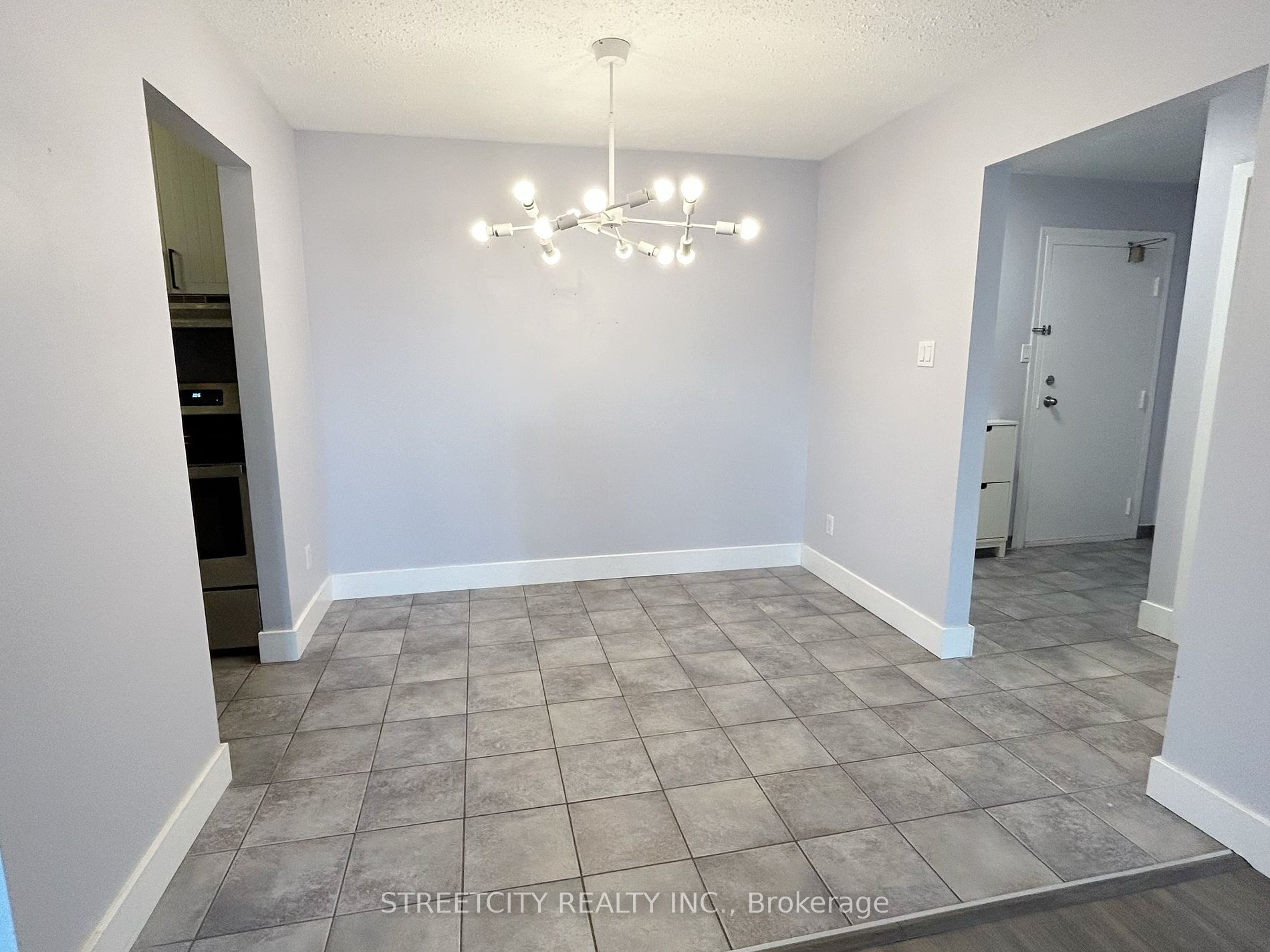 1096 Jalna Blvd, #119