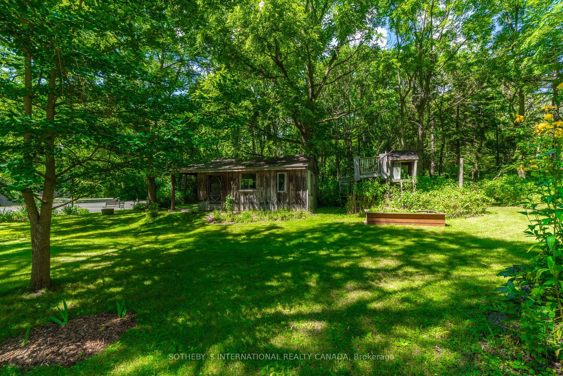 366 Lakeshore Rd