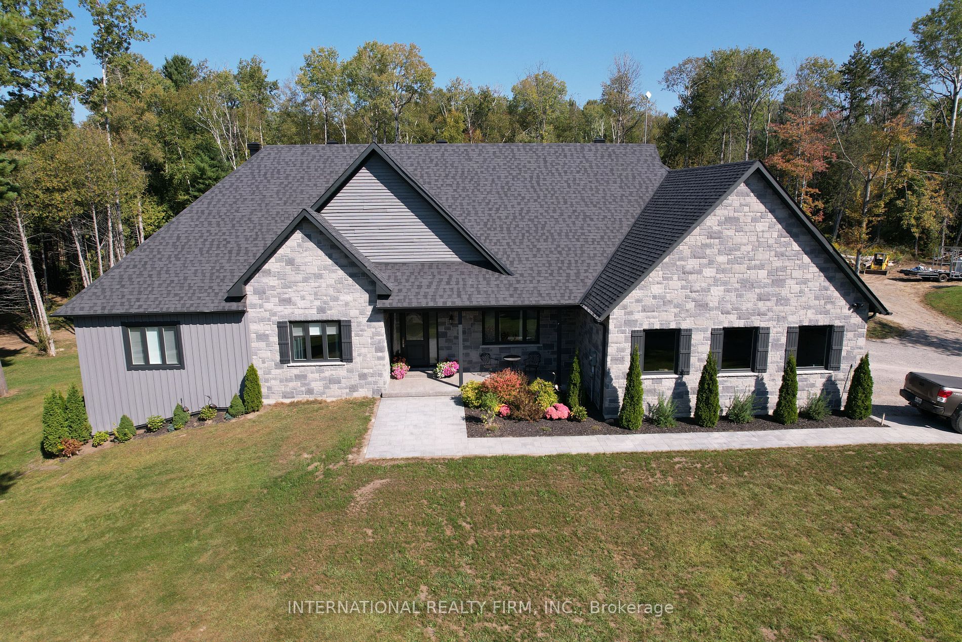 7085 County Rd 65