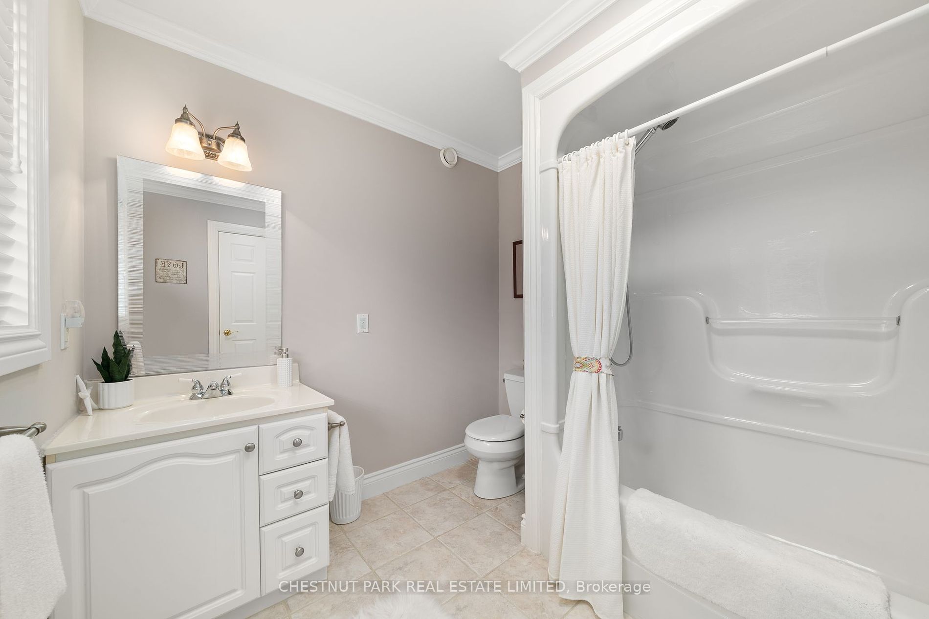 43 Smiths Bay Ave