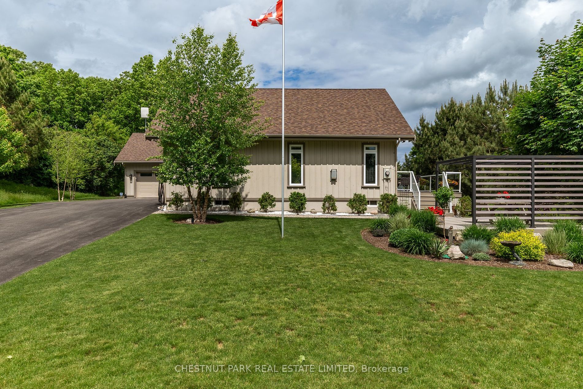43 Smiths Bay Ave