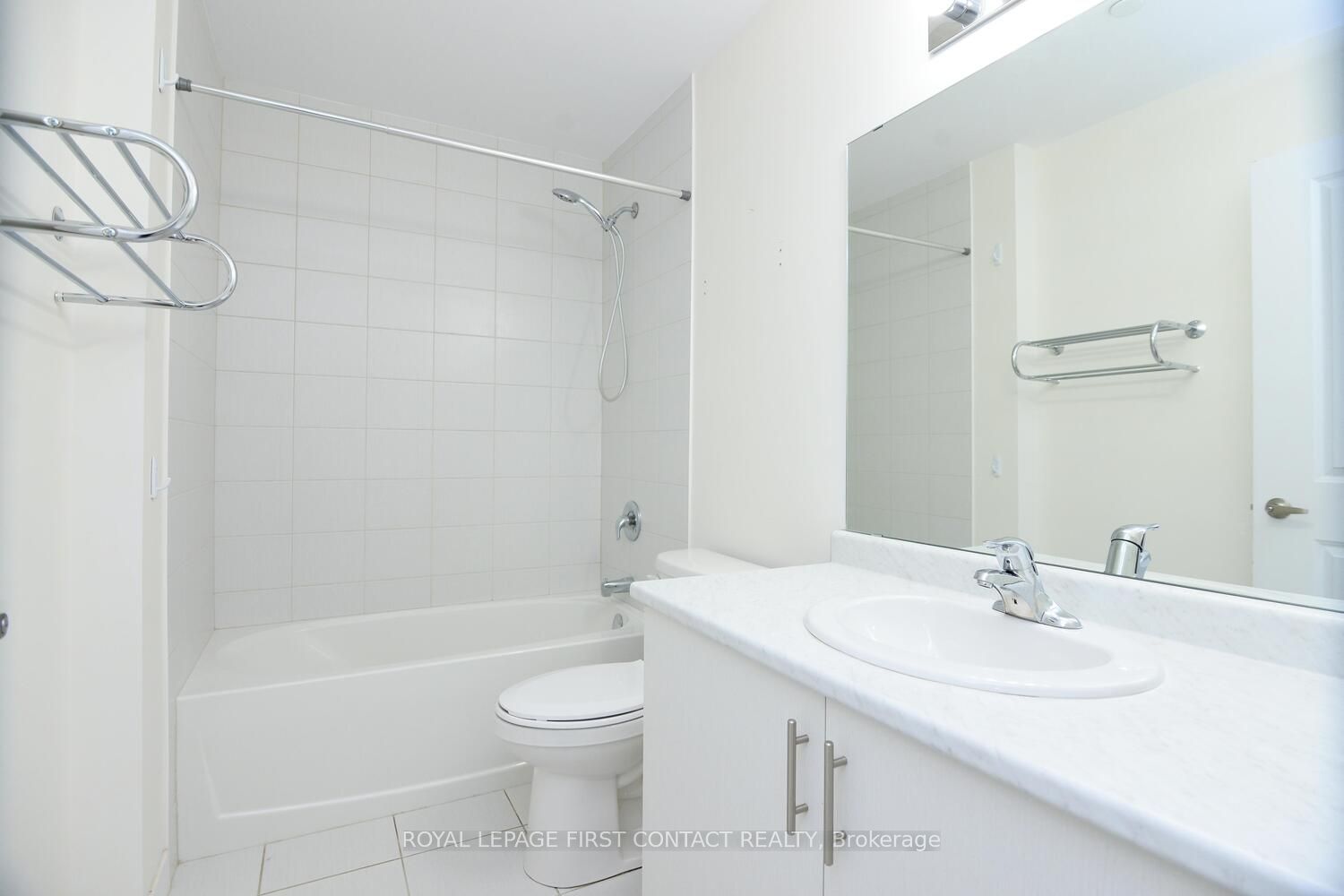 125 Shoreview Pl, #404