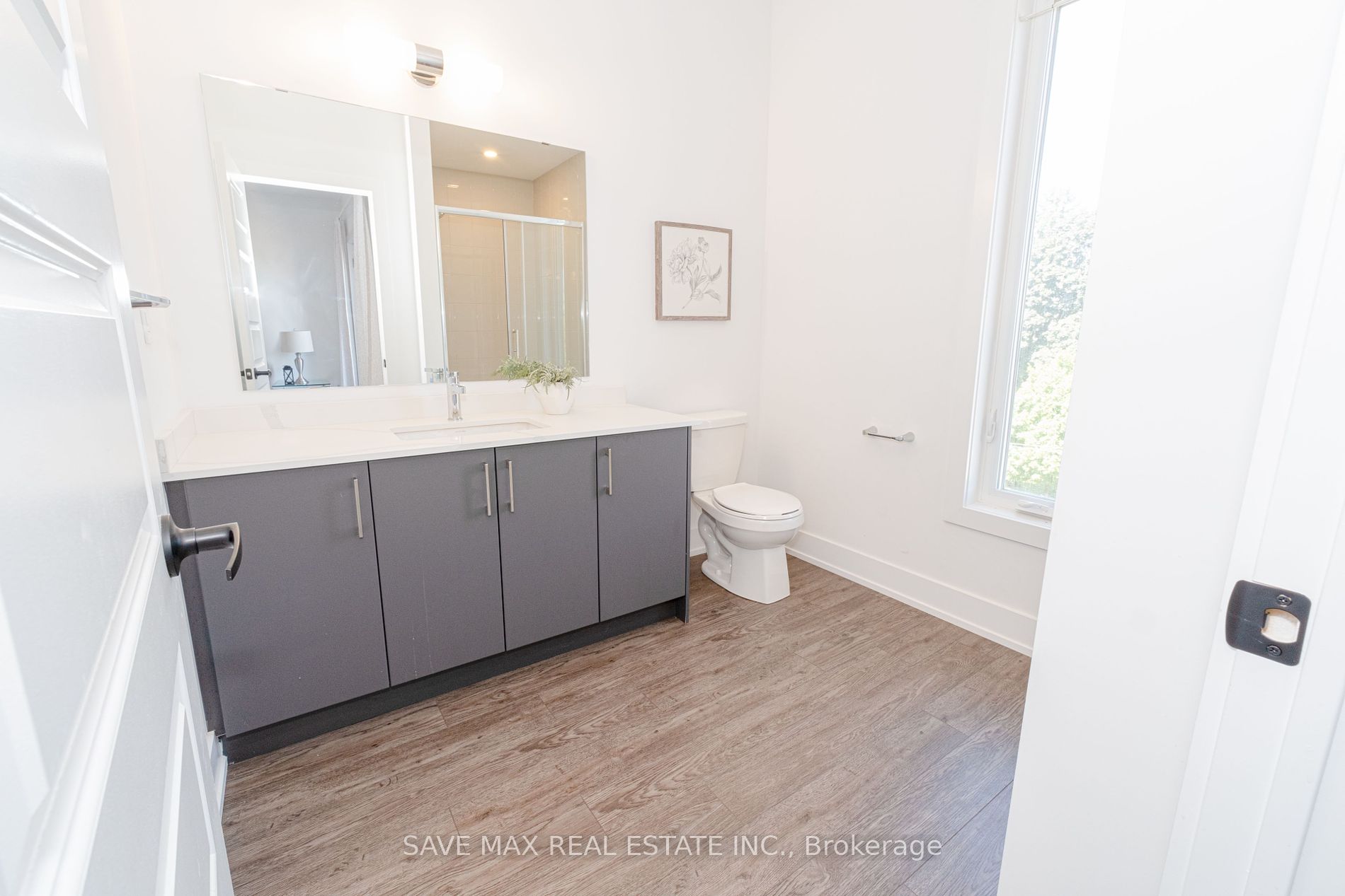 99 Roger St, #18