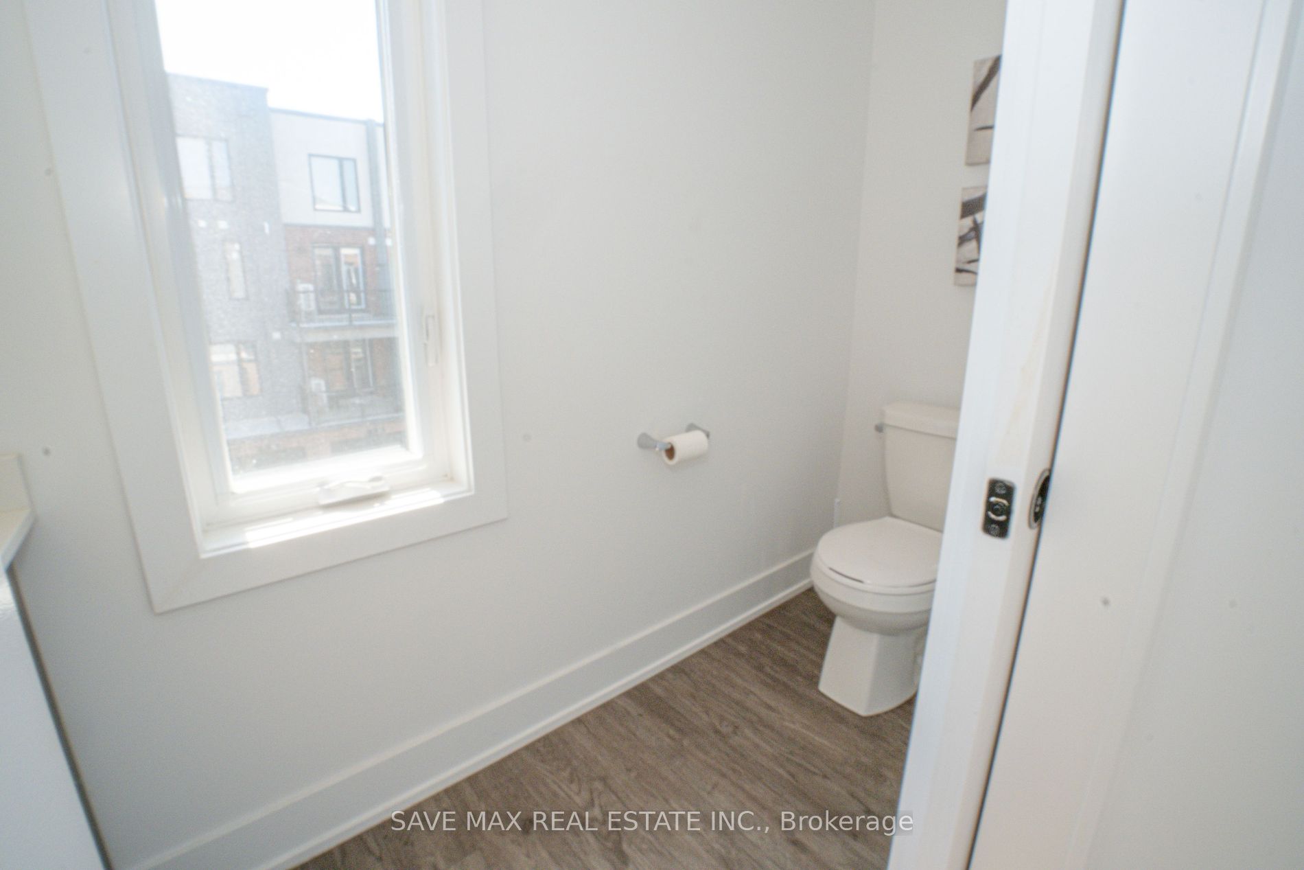 99 Roger St, #18