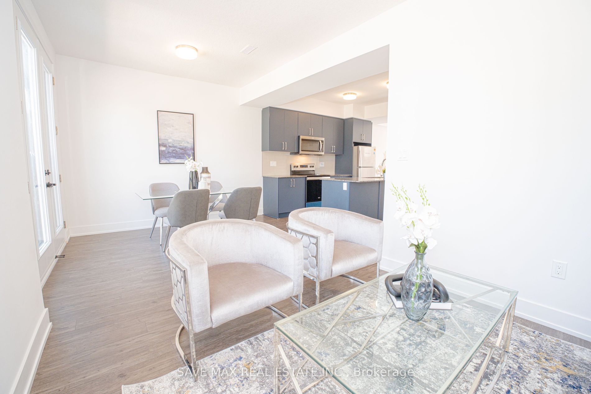 99 Roger St, #18