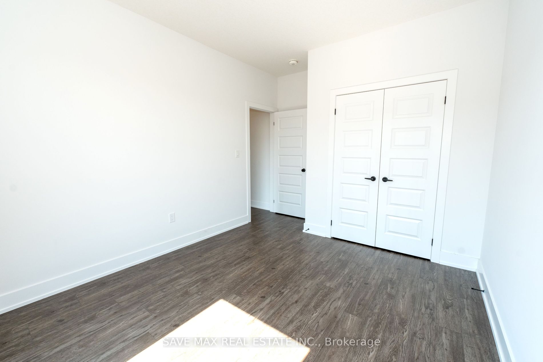 99 Roger St, #18