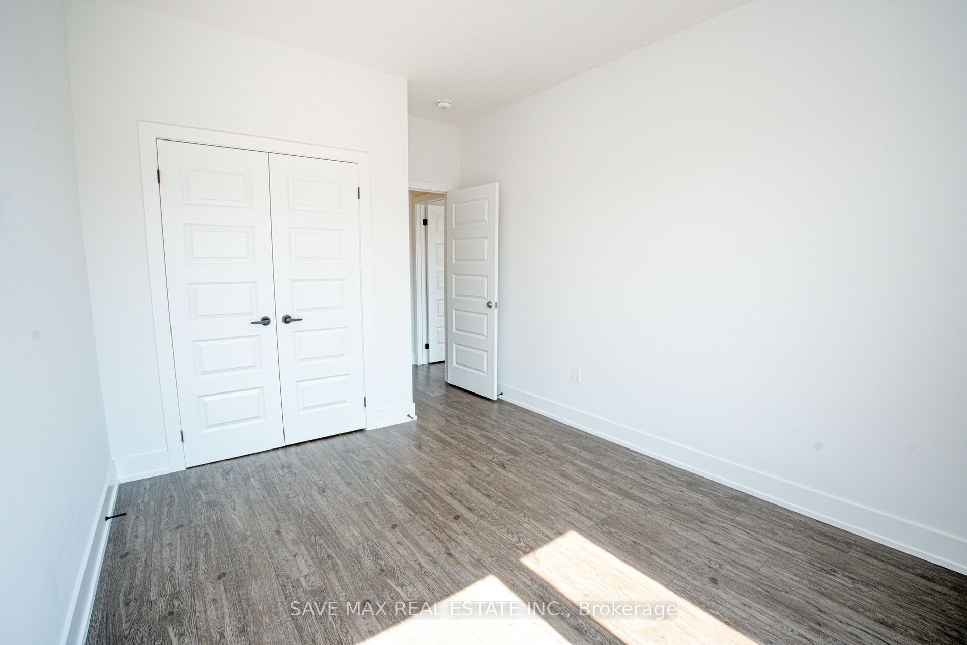 99 Roger St, #18