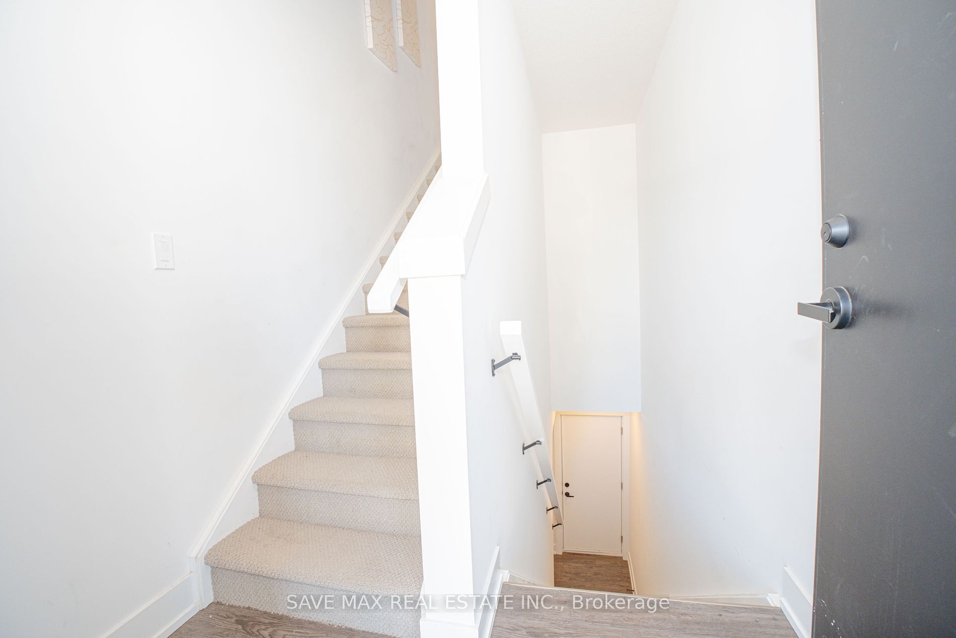 99 Roger St, #18
