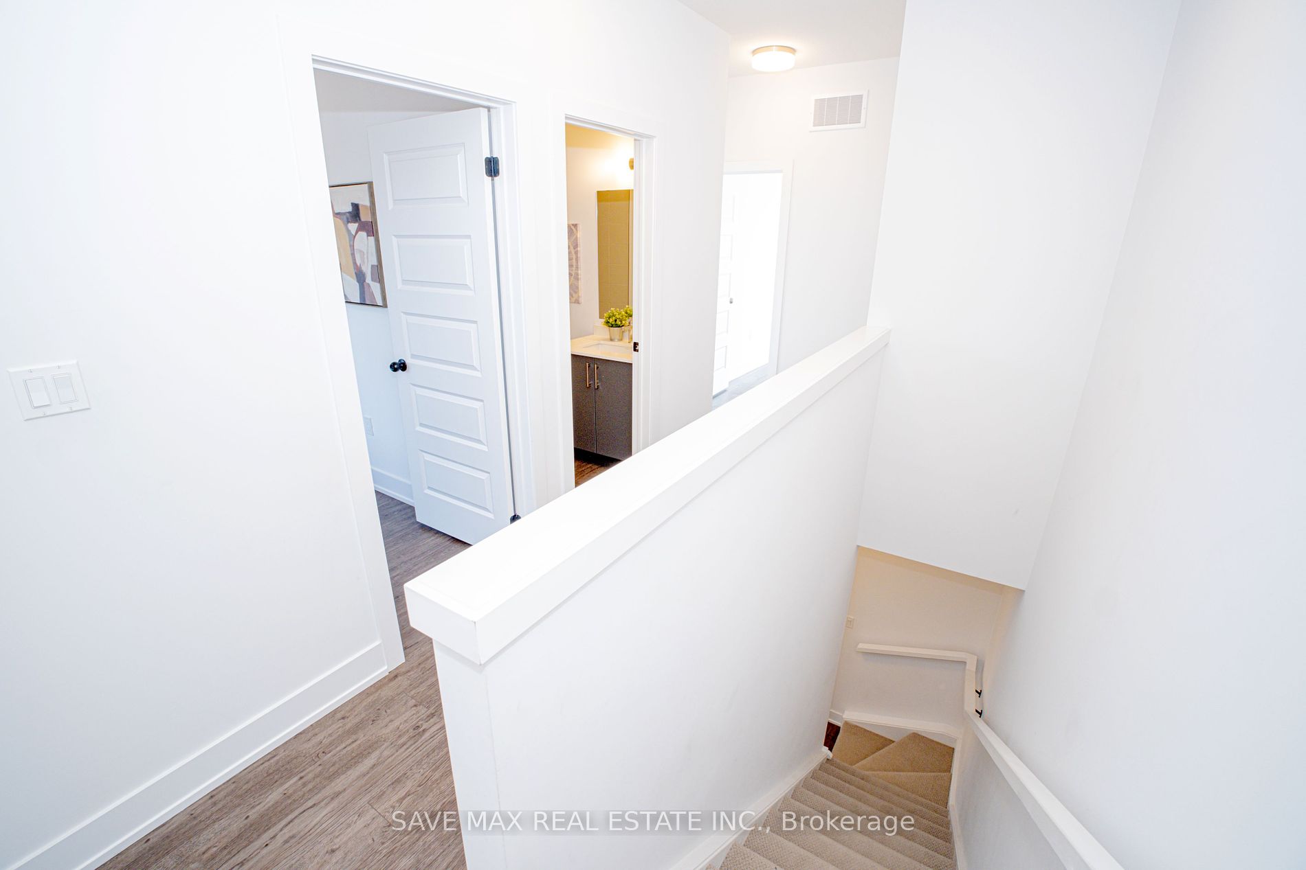 99 Roger St, #18