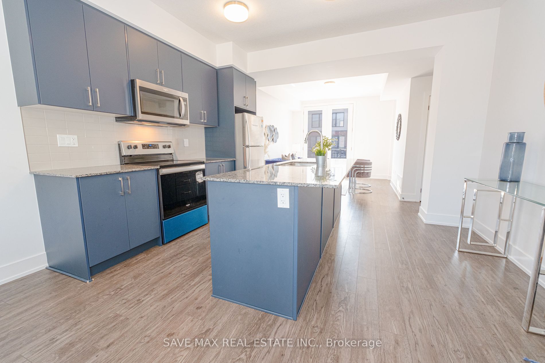 99 Roger St, #18