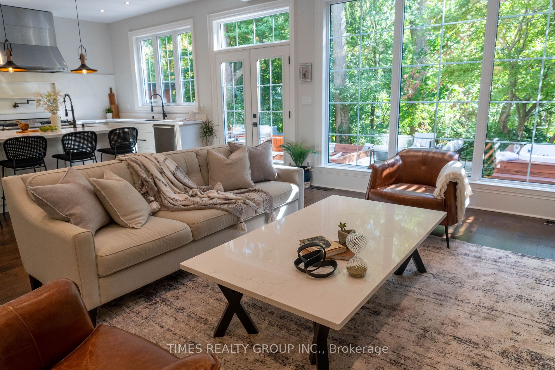 64 Ravina Cres