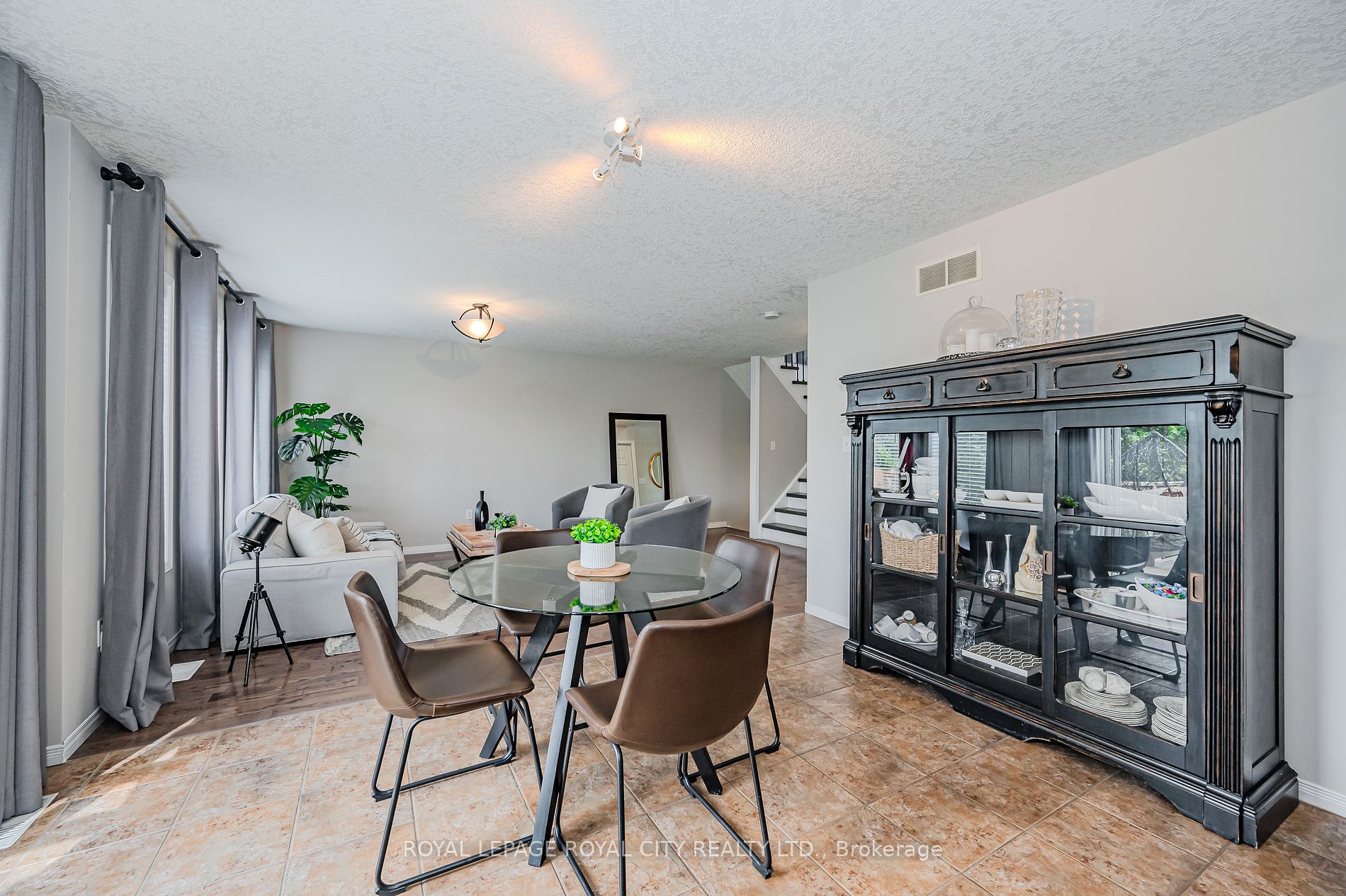 173 Clair Rd W