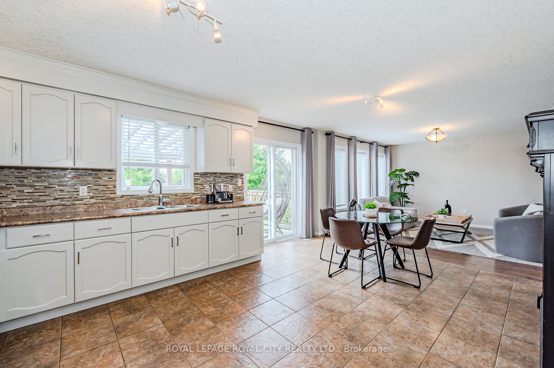 173 Clair Rd W