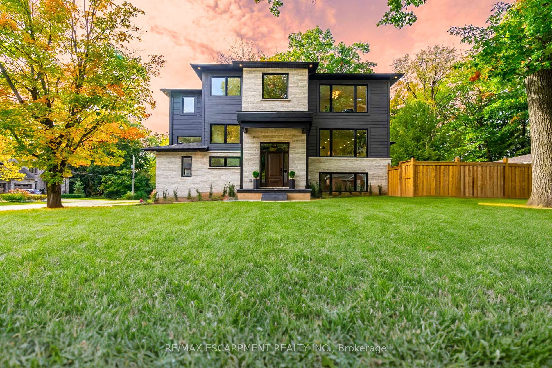 262 Robina Rd