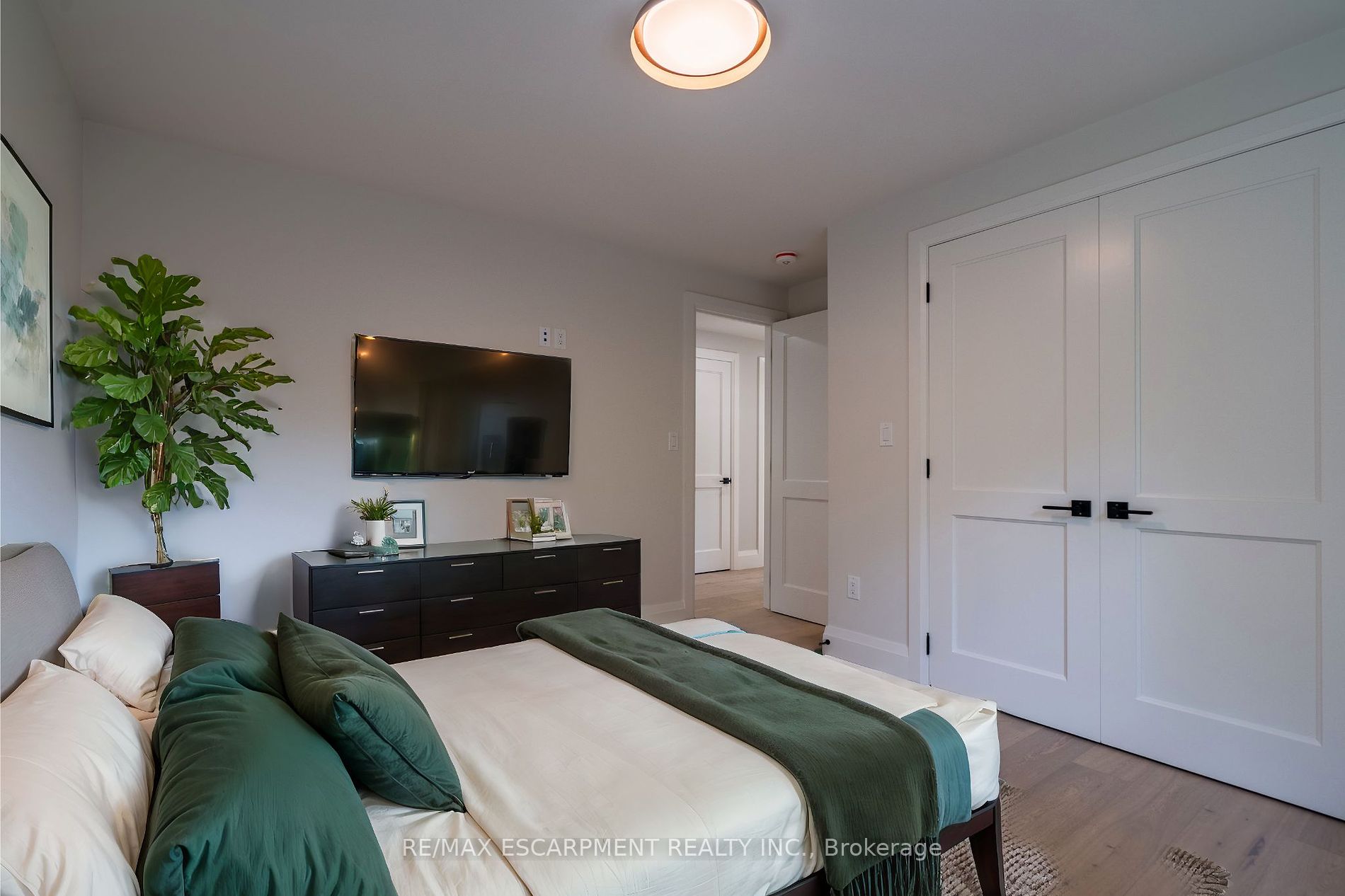 262 Robina Rd
