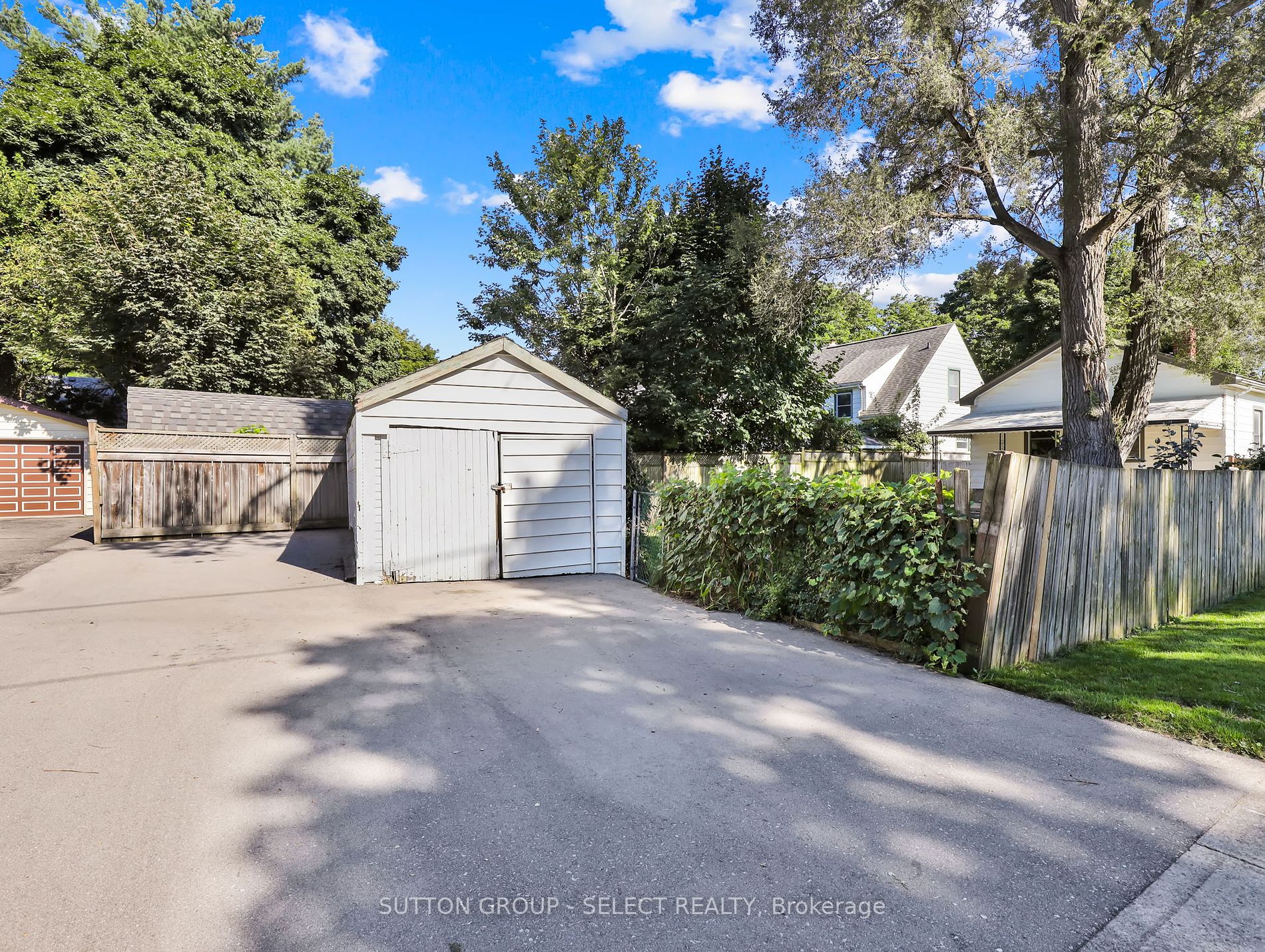 1240 Wilton Ave