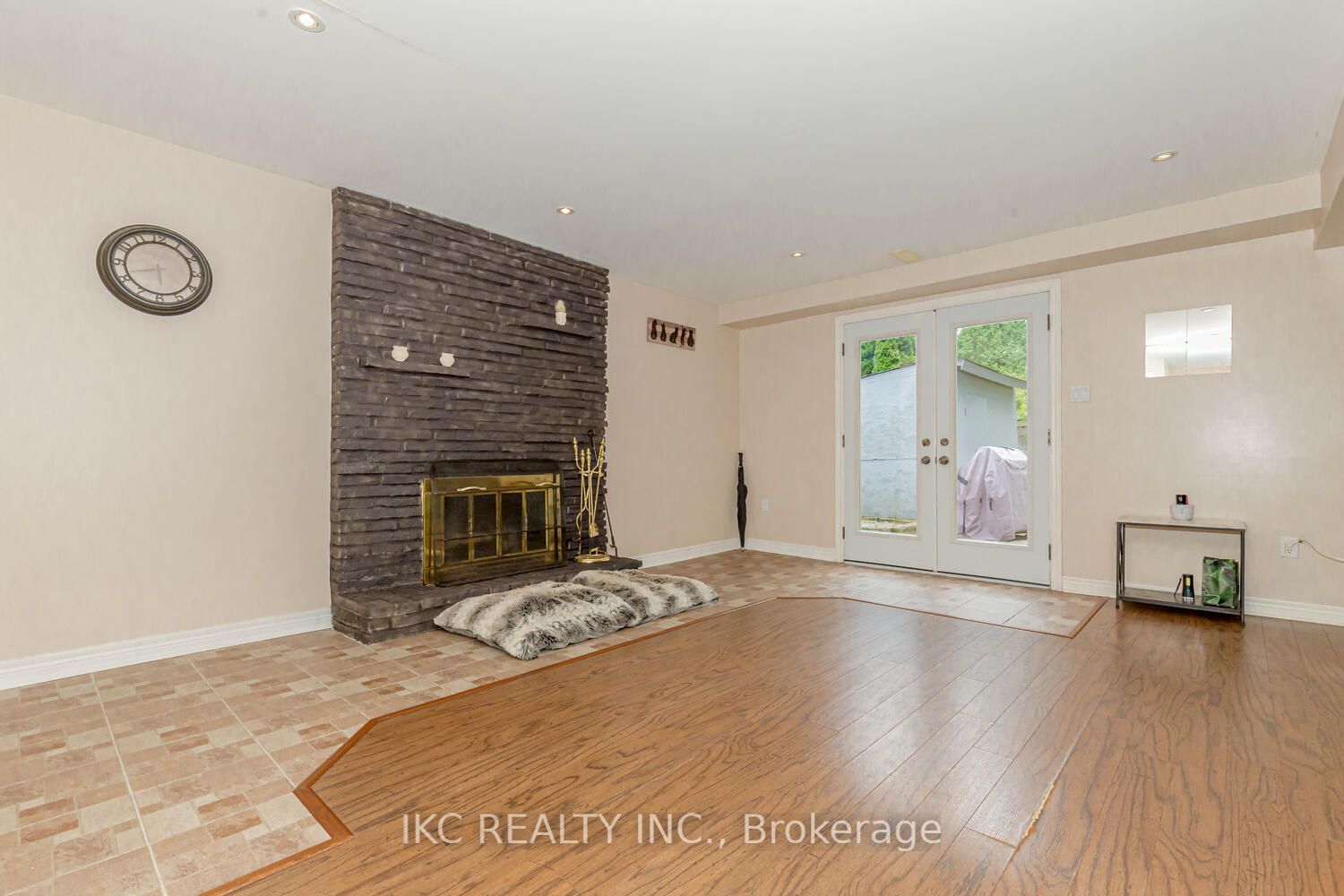 79 Ann St