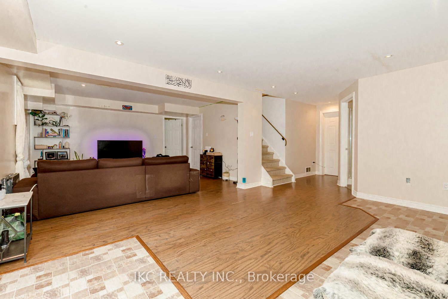 79 Ann St