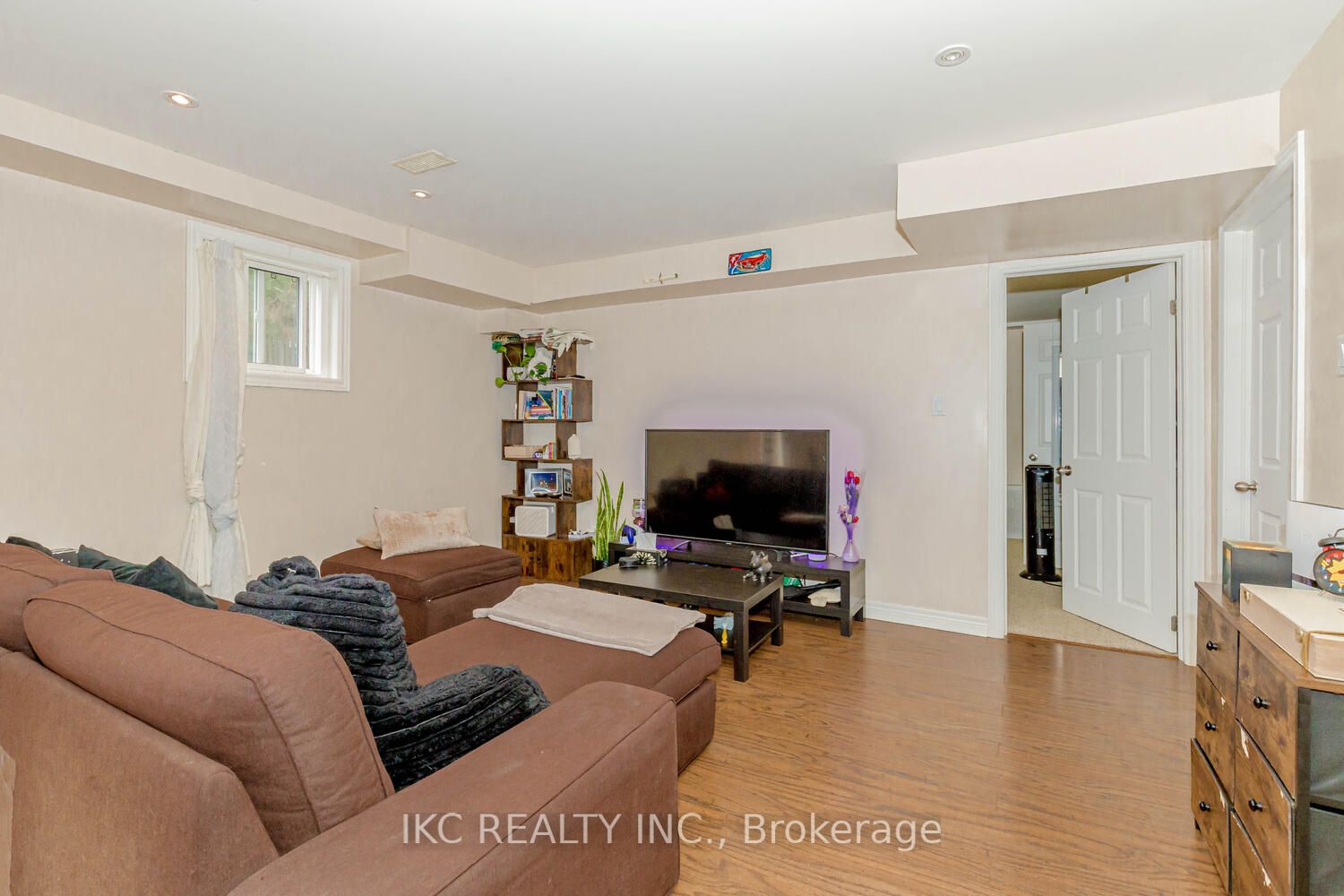 79 Ann St