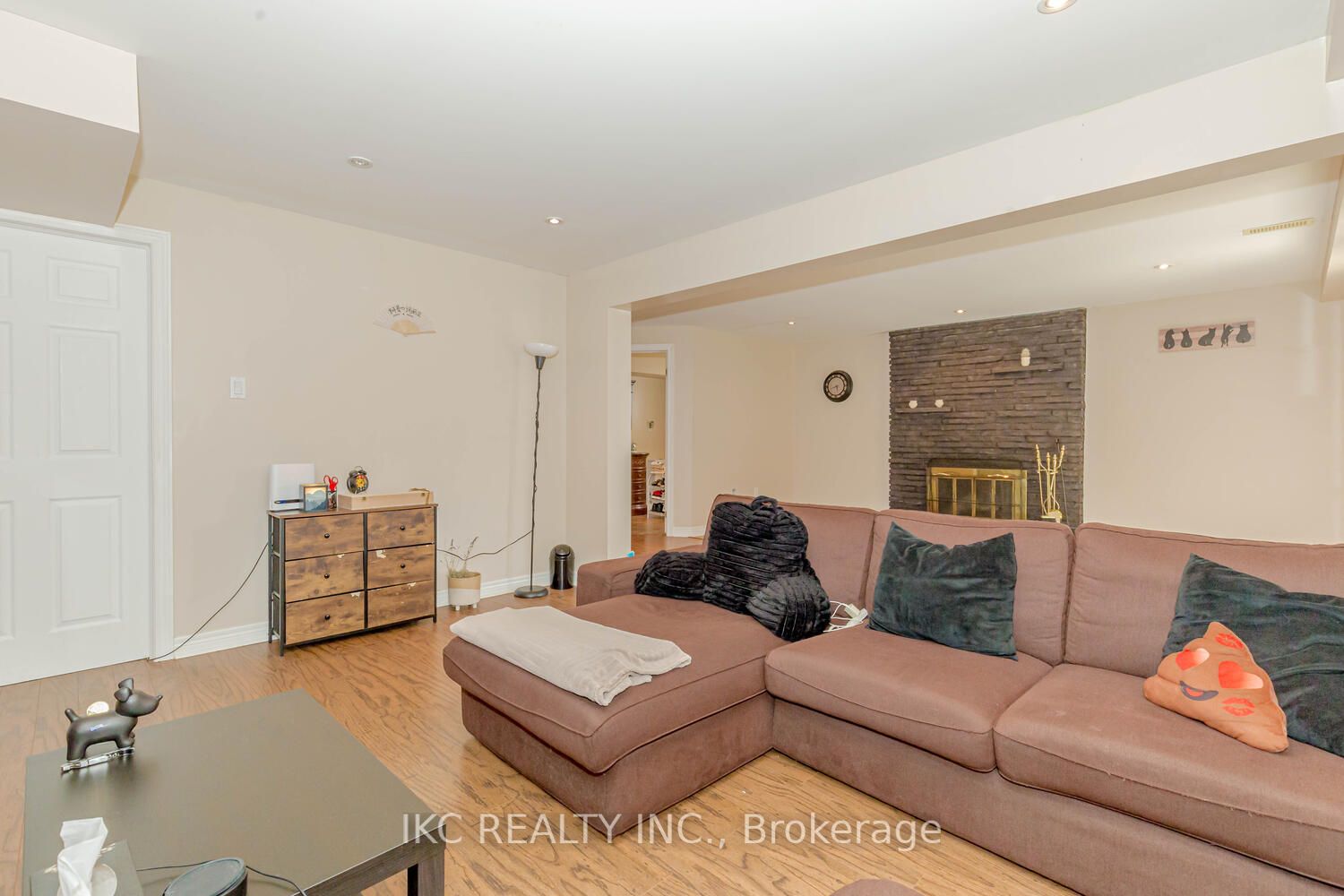 79 Ann St