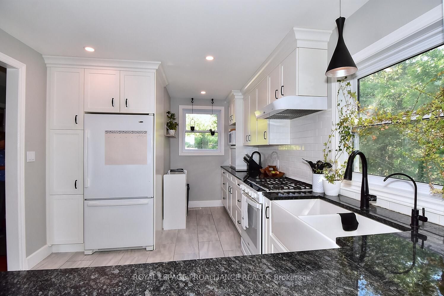 8 Parker Dr