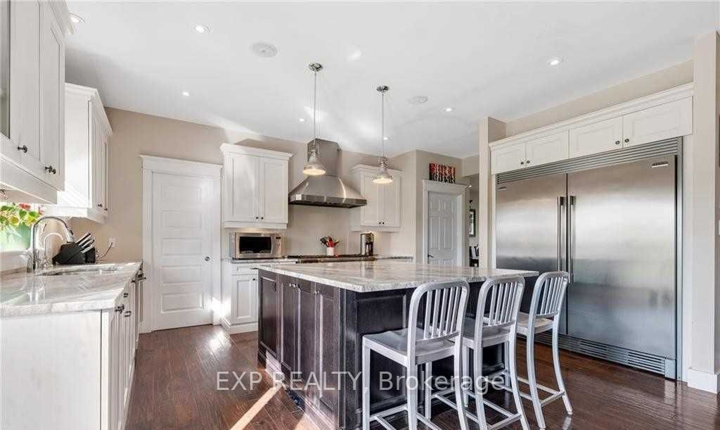 1527 Merrittville Highway