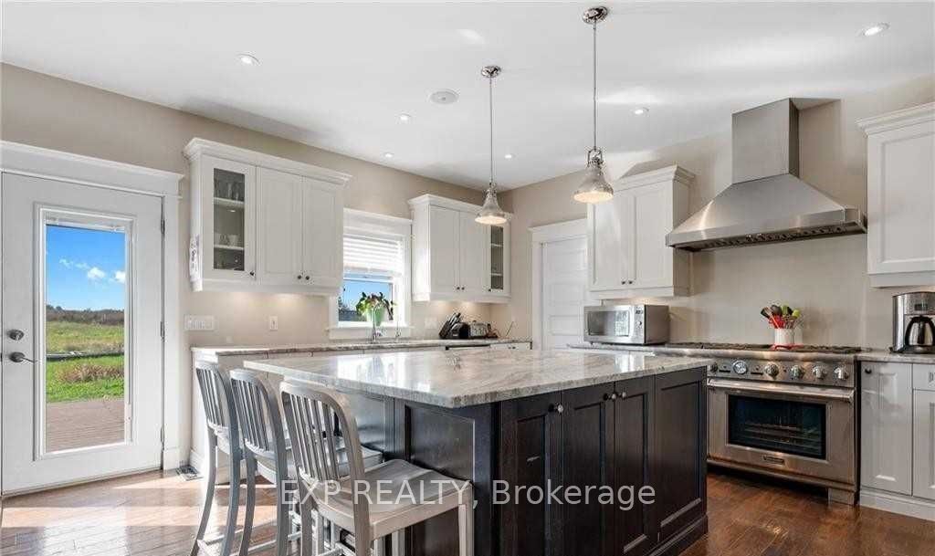 1527 Merrittville Highway