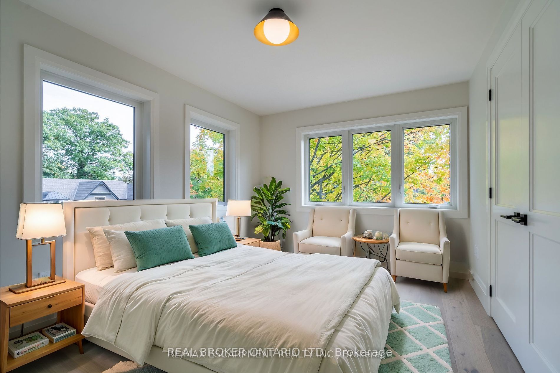 262 Robina Rd