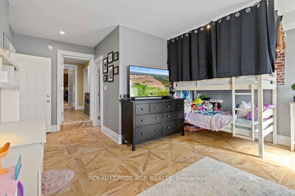 5680 Wellington Road 23