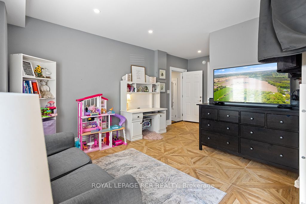 5680 Wellington Road 23