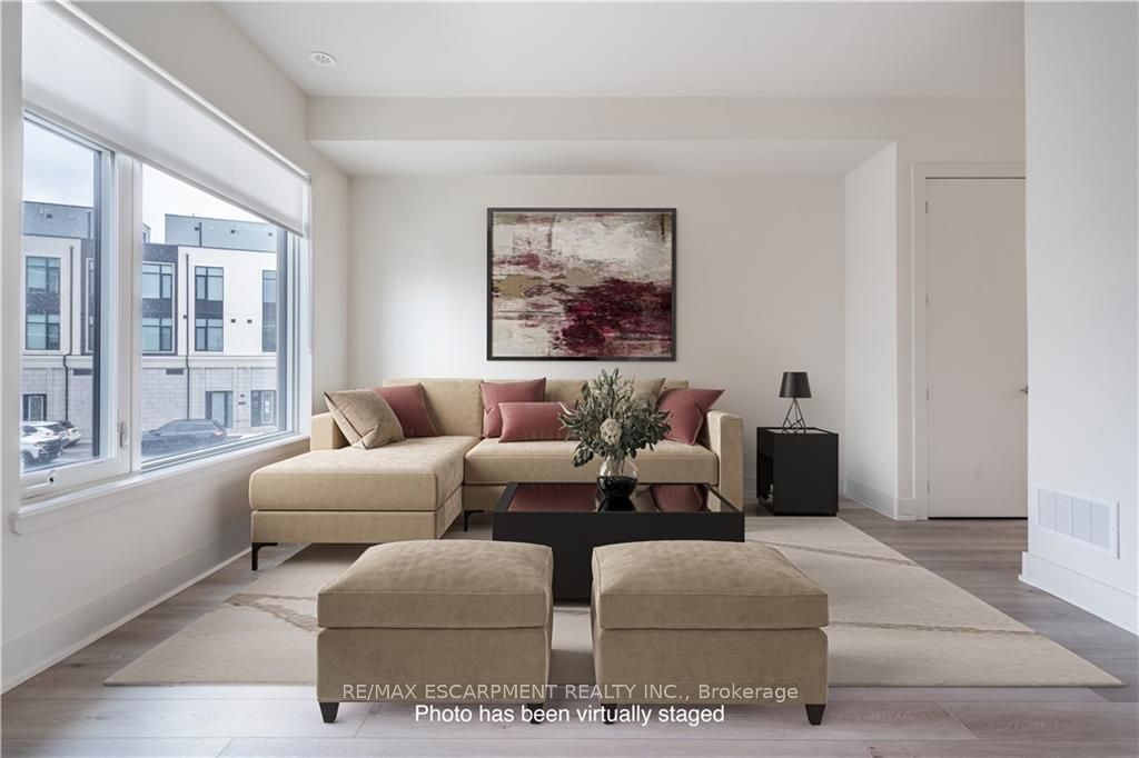 10 Windward Dr, #76