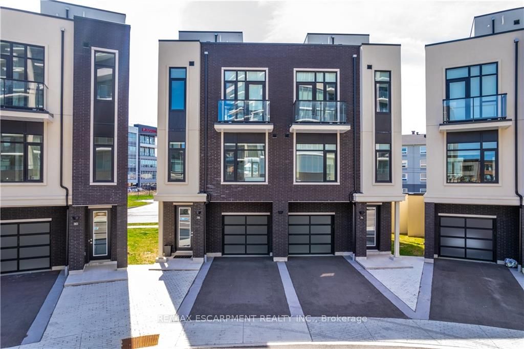 10 Windward Dr, #76