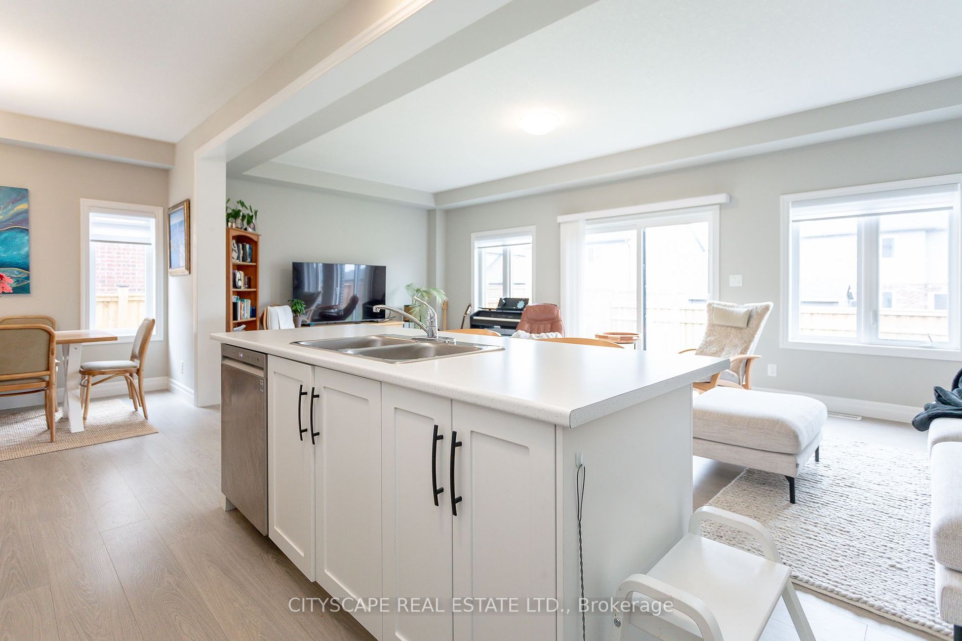 68 Davidson Dr