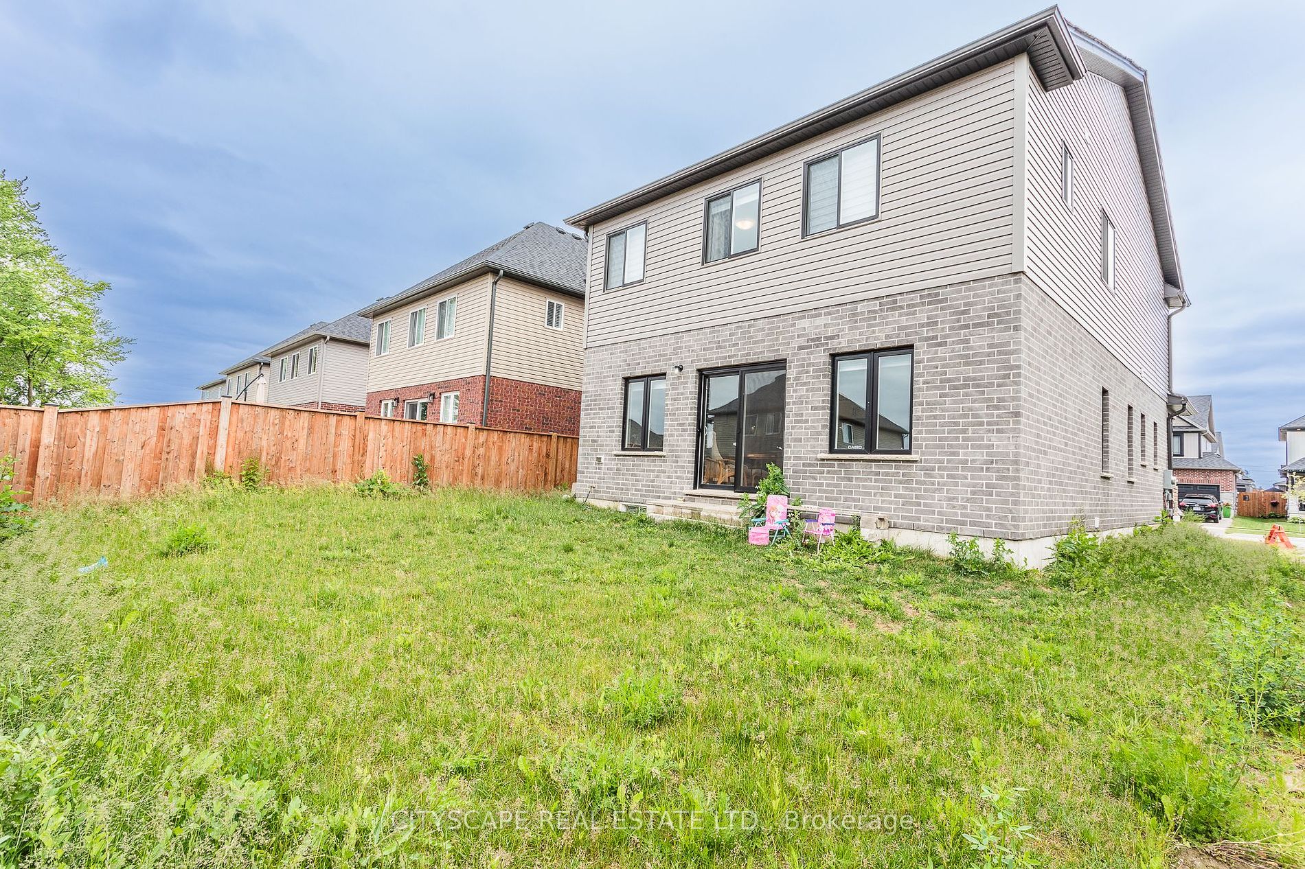 68 Davidson Dr