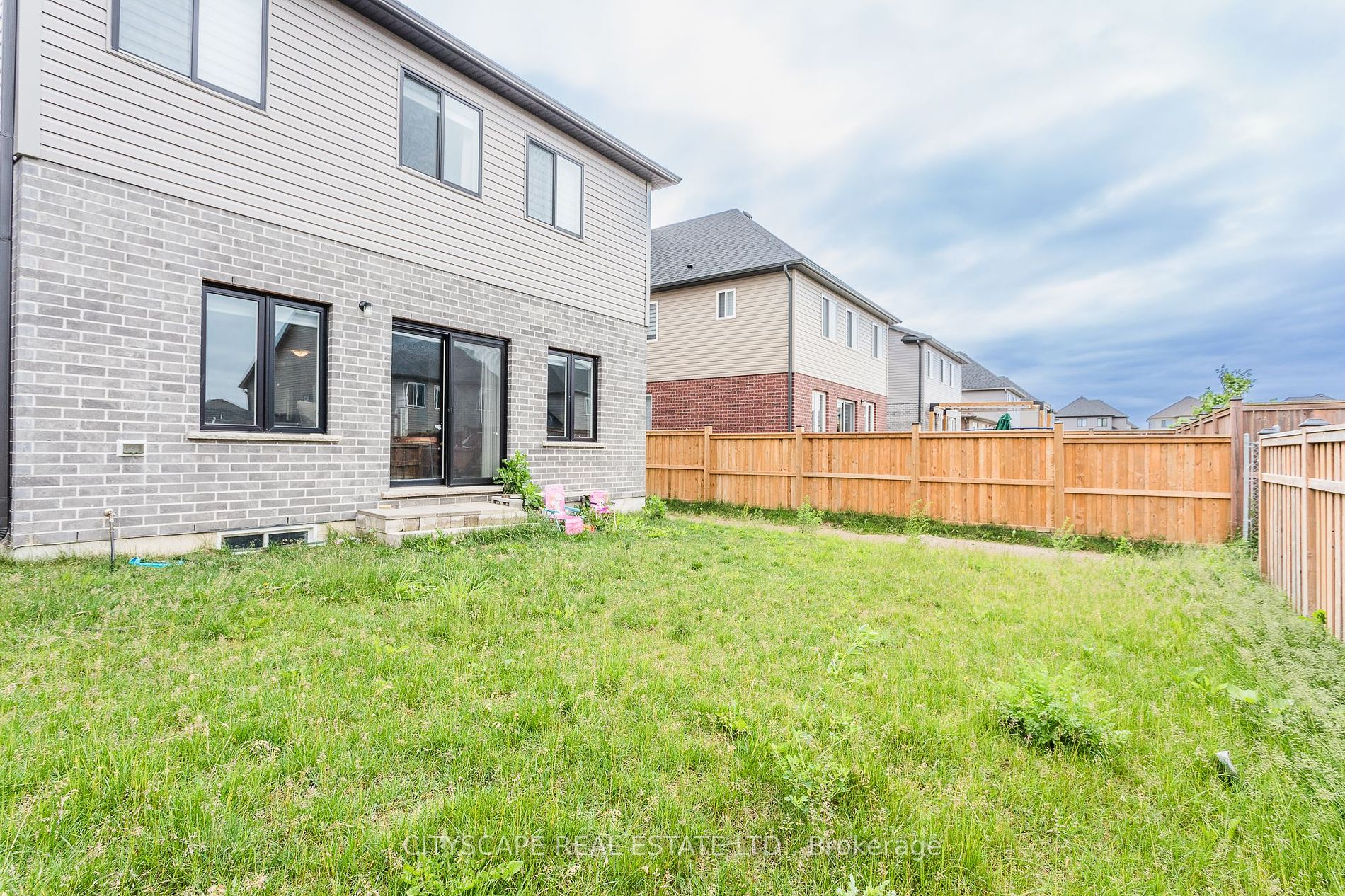 68 Davidson Dr