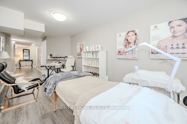 43 Kerman Avenue #9