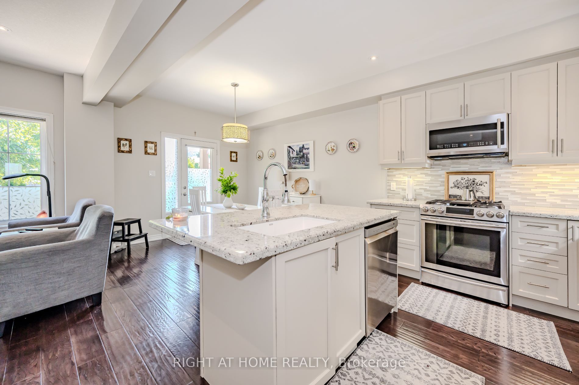 43 Kerman Avenue #9