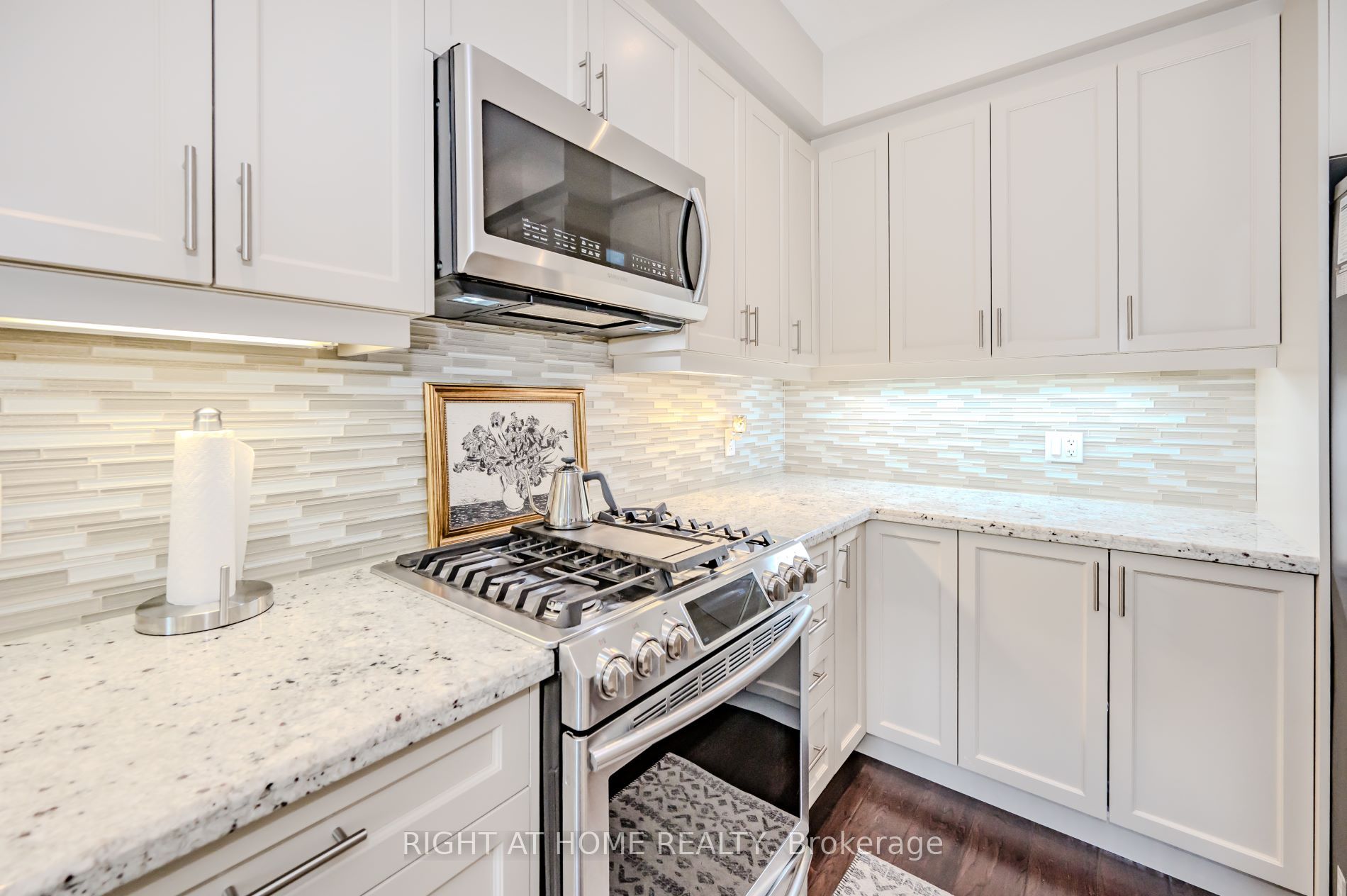 43 Kerman Avenue #9